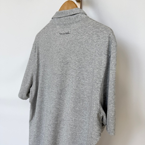 Travis Mathew Men's XL Gray Striped Golf Polo Shirt 3-Button Collared Casual - Picture 7 of 13